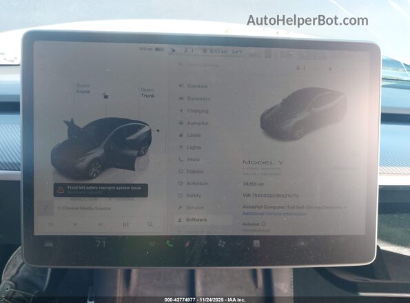 7SAYGDEE0RA216715 2024 TESLA MODEL Y Gray 