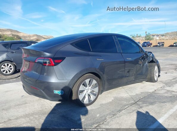 7SAYGDEE0RA216715 2024 TESLA MODEL Y Gray Trasero derecho