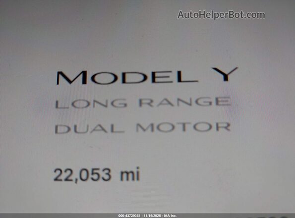 7SAYGDEE0RA238536 2024 TESLA MODEL Y Blue უკანა სავარძლების ხედი