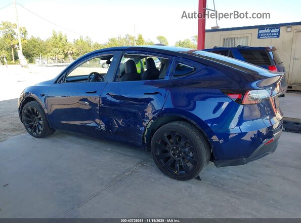 7SAYGDEE0RA238536 2024 TESLA MODEL Y Blue 