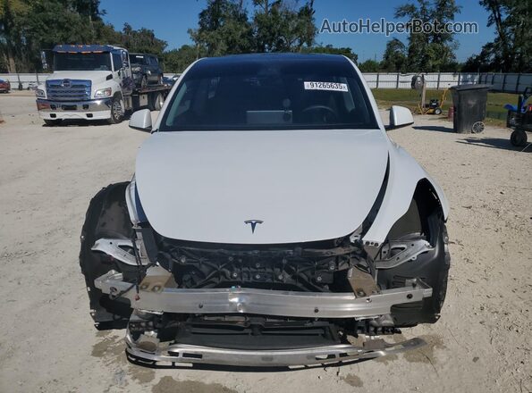 7SAYGDEE1NF327903 2022 TESLA MODEL Белый Вид спереди