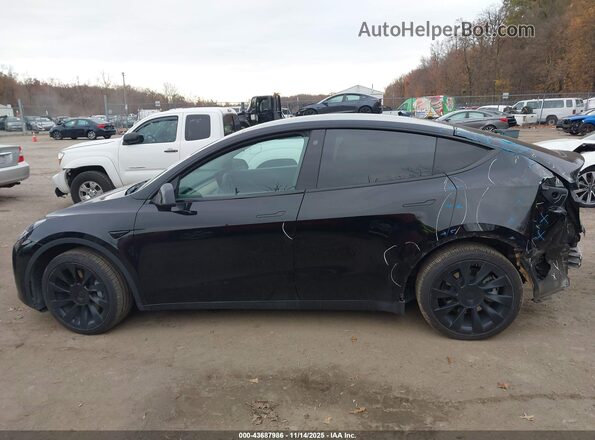 7SAYGDEE1NF356432 2022 TESLA MODEL Y Black 