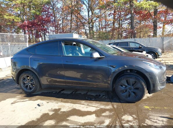 7SAYGDEE2RF166645 2024 TESLA MODEL Y Gray Սալոնի 360 աստիճան տեսք
