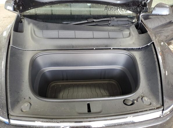 7SAYGDEE2TA384993 2026 TESLA MODEL Charcoal Widok komory silnika