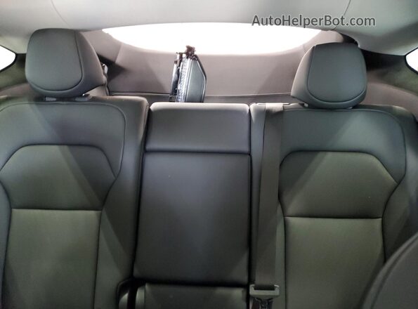 7SAYGDEE2TA384993 2026 TESLA MODEL Charcoal Widok tylnych siedzeń