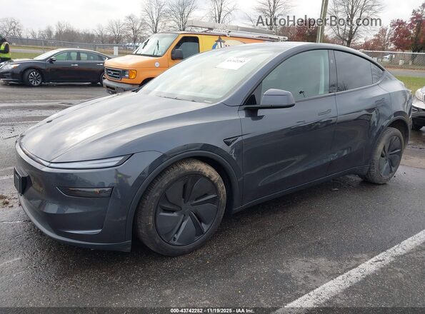 7SAYGDEE2TA470921 2026 TESLA MODEL Y Gray 