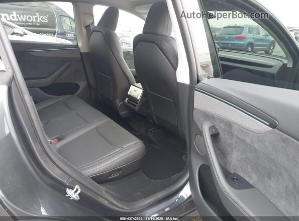 7SAYGDEE2TA470921 2026 TESLA MODEL Y Gray 