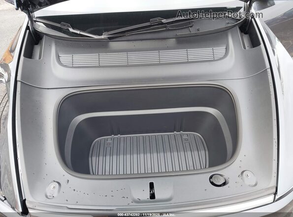7SAYGDEE2TA470921 2026 TESLA MODEL Y Gray 