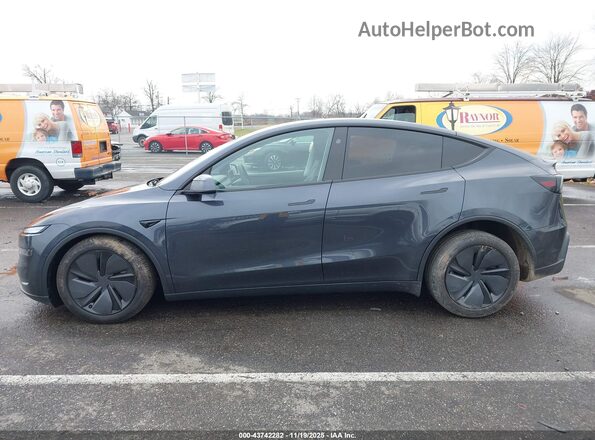 7SAYGDEE2TA470921 2026 TESLA MODEL Y Gray 
