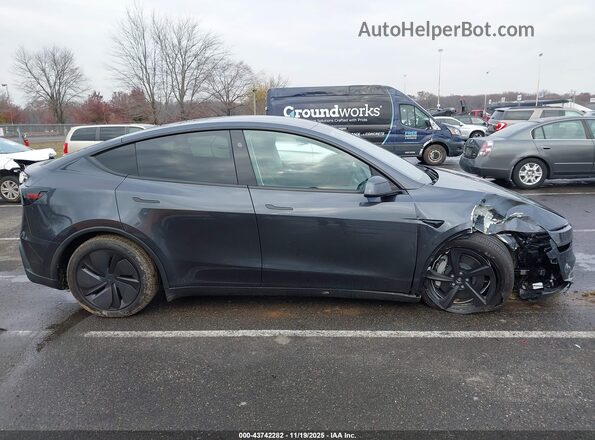 7SAYGDEE2TA470921 2026 TESLA MODEL Y Gray 