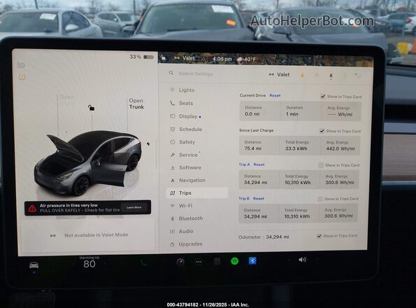 7SAYGDEE3PF708588 2023 TESLA MODEL Y Gray Widok tylnych siedzeń