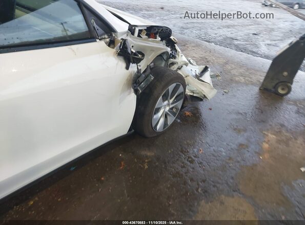 7SAYGDEE3PF792413 2023 TESLA MODEL Y White Widok z przodu