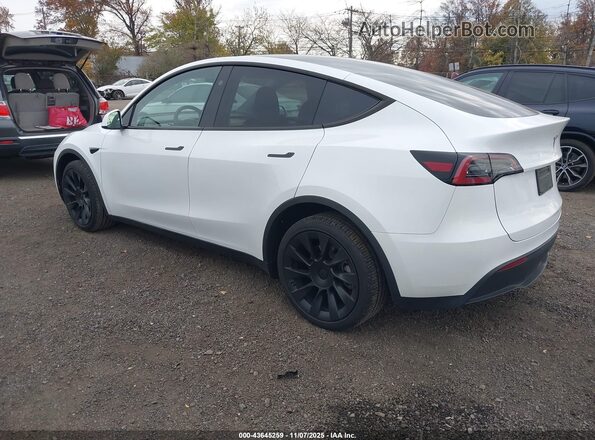 7SAYGDEE3RA259090 2024 TESLA MODEL Y White Հետևի ձախ