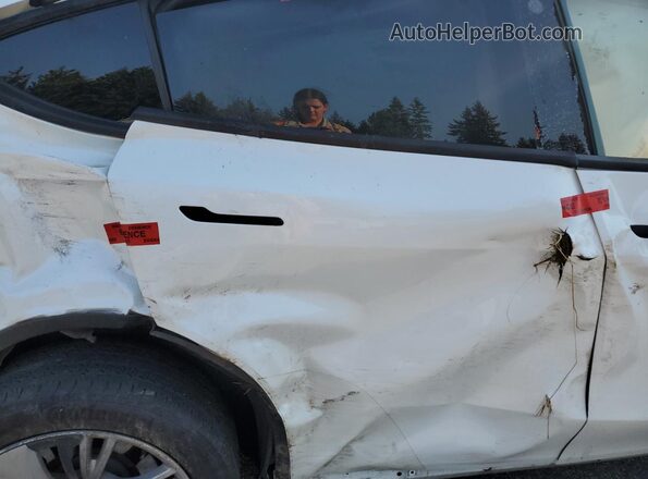 7SAYGDEE4PF673608 2023 TESLA MODEL White Սալոնի հետևի տեսք