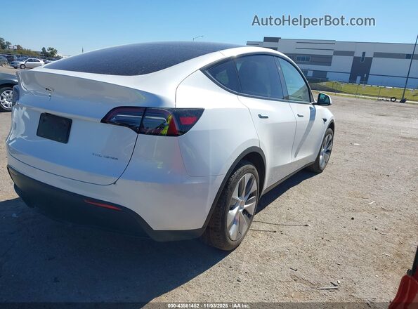 7SAYGDEE4RA267781 2024 TESLA MODEL Y White Tył prawy