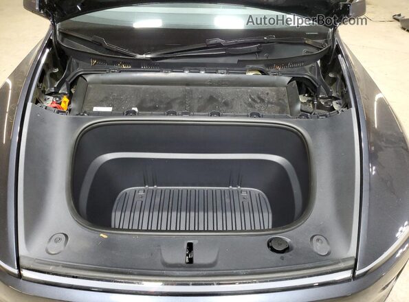 7SAYGDEE4TA389175 2026 TESLA MODEL Gray ძრავის განყოფილების ხედი