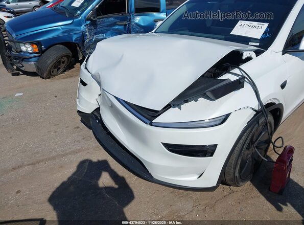 7SAYGDEE4TA496114 2026 TESLA MODEL Y White Vista frontal