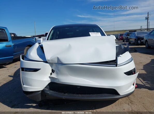 7SAYGDEE4TA496114 2026 TESLA MODEL Y White Vista del salpicadero