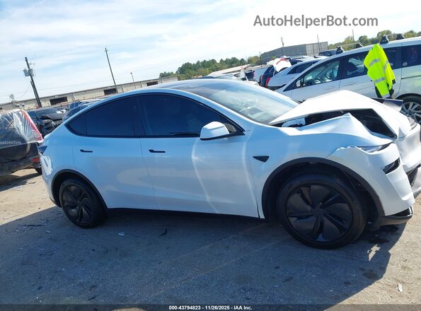 7SAYGDEE4TA496114 2026 TESLA MODEL Y White Vista del cuadro de instrumentos