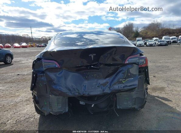 7SAYGDEE6RA321209 2024 TESLA MODEL Y Gray Vista frontal