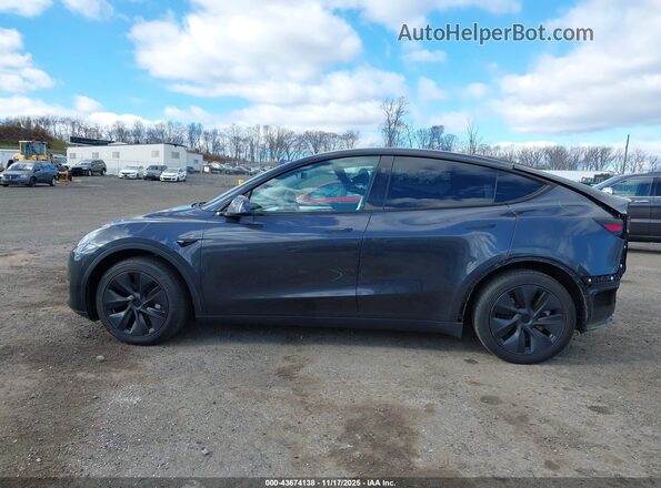7SAYGDEE6RA321209 2024 TESLA MODEL Y Gray 