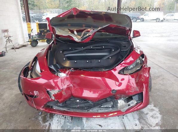 7SAYGDEE6SF237450 2025 TESLA MODEL Y Красный Вид спереди