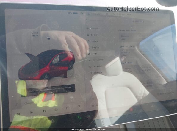 7SAYGDEE7RA260808 2024 TESLA MODEL Y Red Rear seats view
