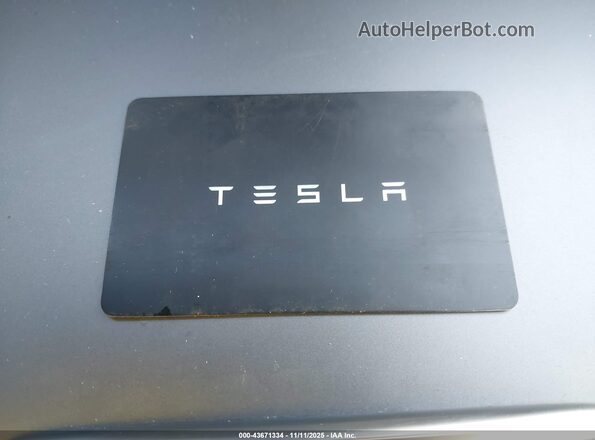 7SAYGDEE7RA260808 2024 TESLA MODEL Y Red Dashboard view