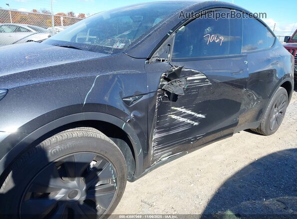 7SAYGDEE7RF198376 2024 TESLA MODEL Y Black წინა ხედი
