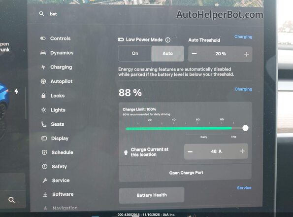 7SAYGDEE8RA217935 2024 TESLA MODEL Y Dark Blue 