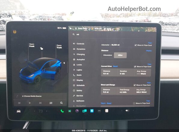 7SAYGDEE8RA217935 2024 TESLA MODEL Y Dark Blue Vista de los asientos traseros