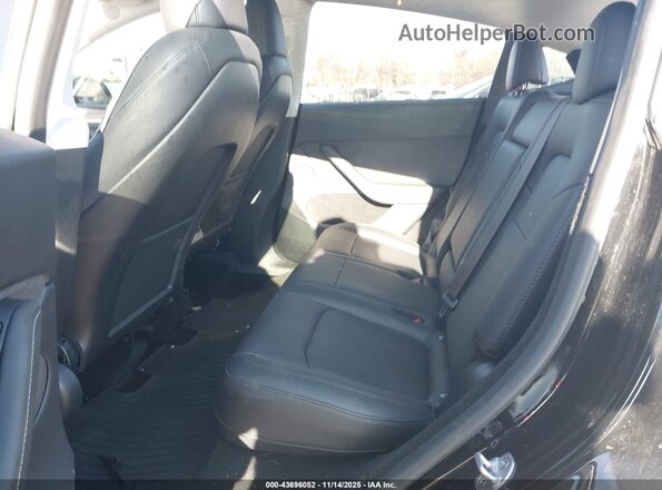7SAYGDEE8RA237988 2024 TESLA MODEL Y Черный Вид наклейки с VIN-кодом