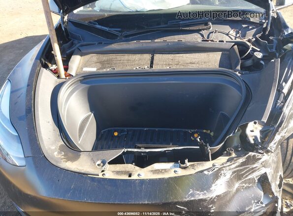 7SAYGDEE8RA237988 2024 TESLA MODEL Y Черный Вид сзади