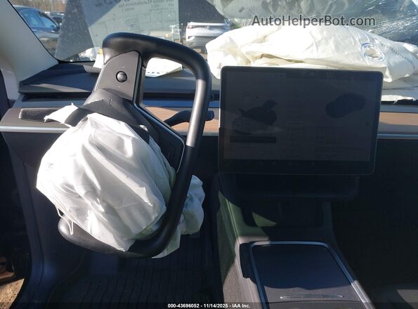 7SAYGDEE8RA237988 2024 TESLA MODEL Y Черный 