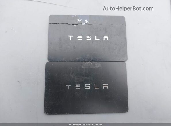 7SAYGDEE9NF509753 2022 TESLA MODEL Y Gray Dashboard view