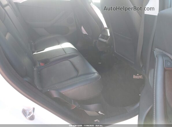 7SAYGDEE9PA076306 2023 TESLA MODEL Y White 