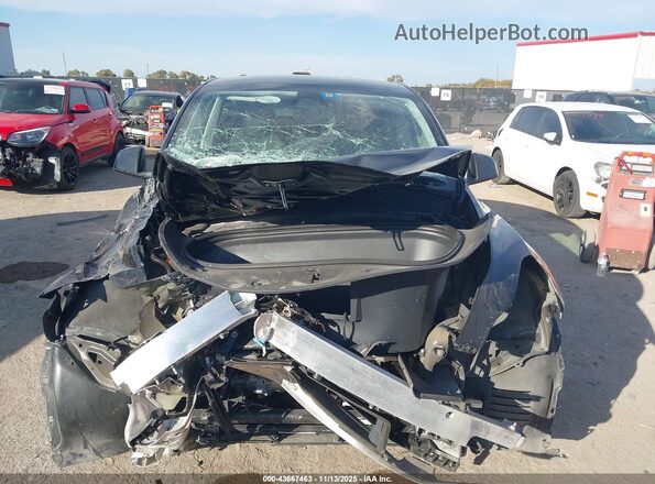 7SAYGDEE9PA151523 2023 TESLA MODEL Y Black Widok deski rozdzielczej