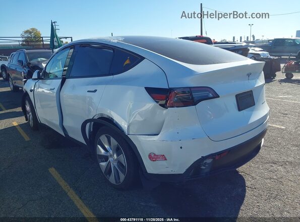 7SAYGDEE9RF090860 2024 TESLA MODEL Y White Հետևի ձախ
