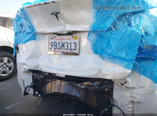 7SAYGDEF0NF488560 2022 TESLA MODEL Y White Widok z przodu
