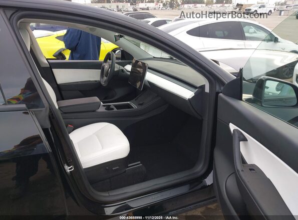7SAYGDEF1NF404536 2022 TESLA MODEL Y Black 
