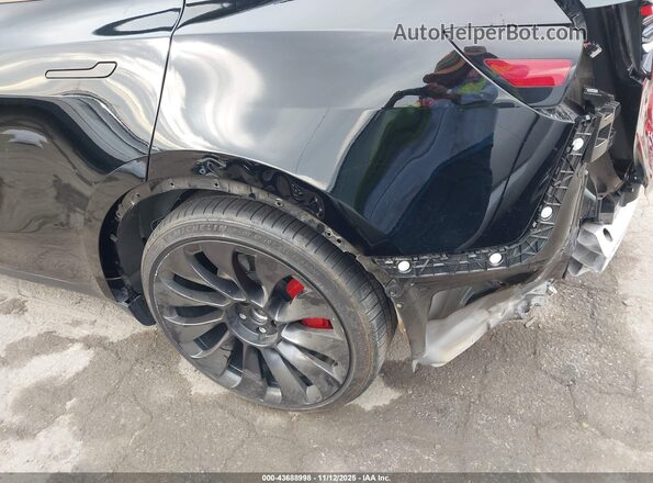 7SAYGDEF1NF404536 2022 TESLA MODEL Y Black 