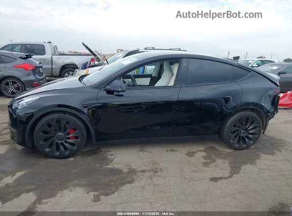 7SAYGDEF1NF404536 2022 TESLA MODEL Y Black 