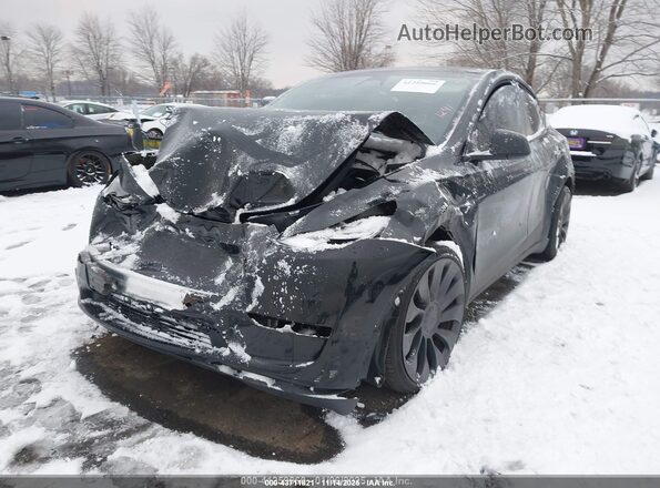 7SAYGDEF2SA338622 2025 TESLA MODEL Y Black წინა მარცხენა ხედი სამი მეოთხედიდან