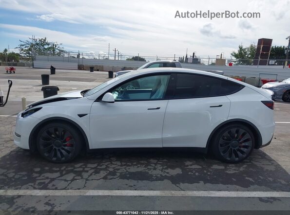 7SAYGDEF5NF409819 2022 TESLA MODEL Y White 