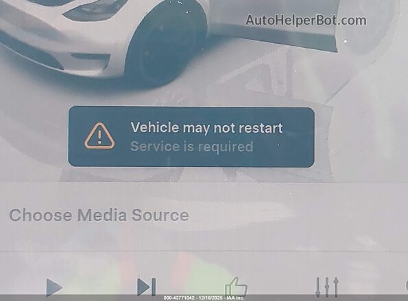 7SAYGDEF5NF409819 2022 TESLA MODEL Y White 