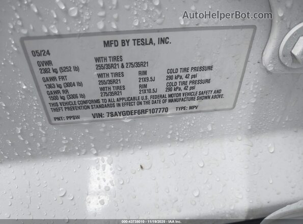 7SAYGDEF6RF107770 2024 TESLA MODEL Y White Engine compartment view