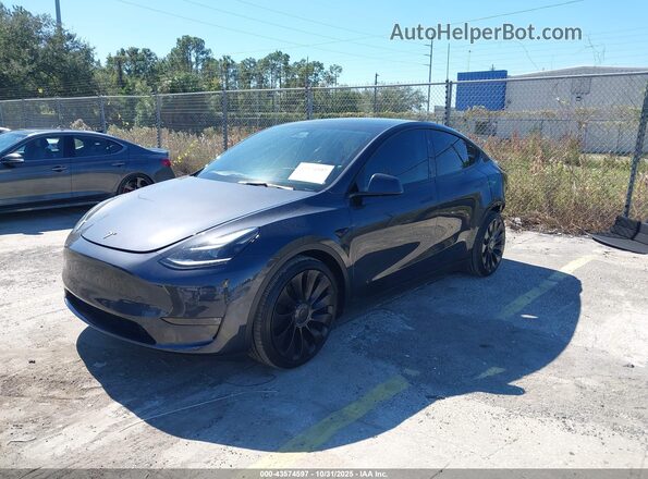 7SAYGDEF7SA350765 2025 TESLA MODEL Y Серый Передняя левая четверть