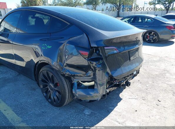 7SAYGDEF7SA350765 2025 TESLA MODEL Y Серый Вид спереди