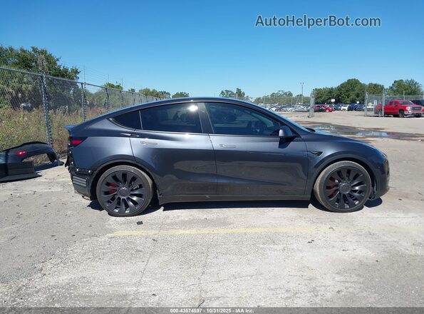 7SAYGDEF7SA350765 2025 TESLA MODEL Y Серый Вид задней части салона