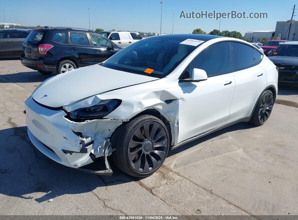 7SAYGDEFXNF372072 2022 TESLA MODEL Y White Vista tres cuartos delantera izquierda